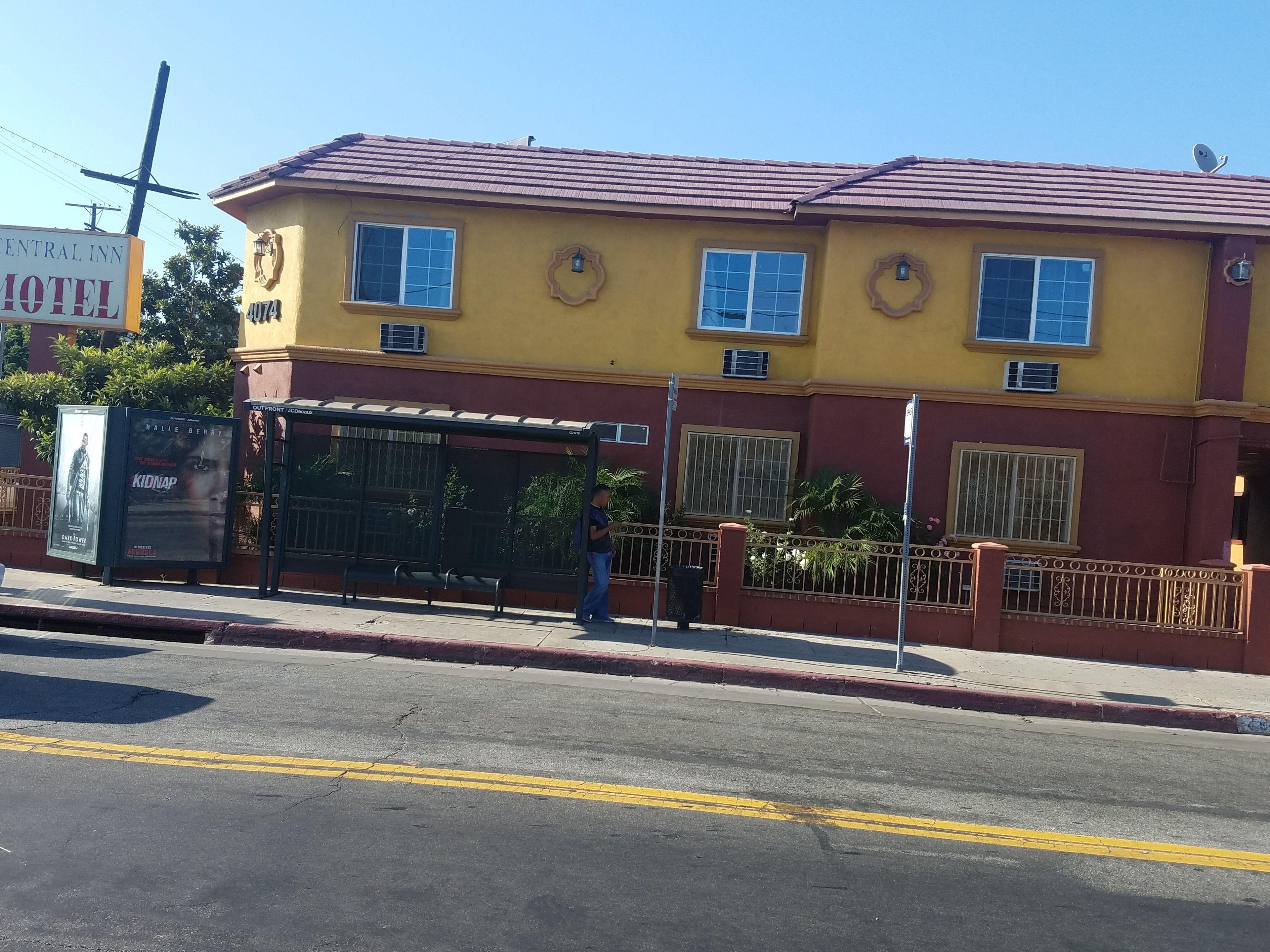 Central Inn Motel — Photos 1